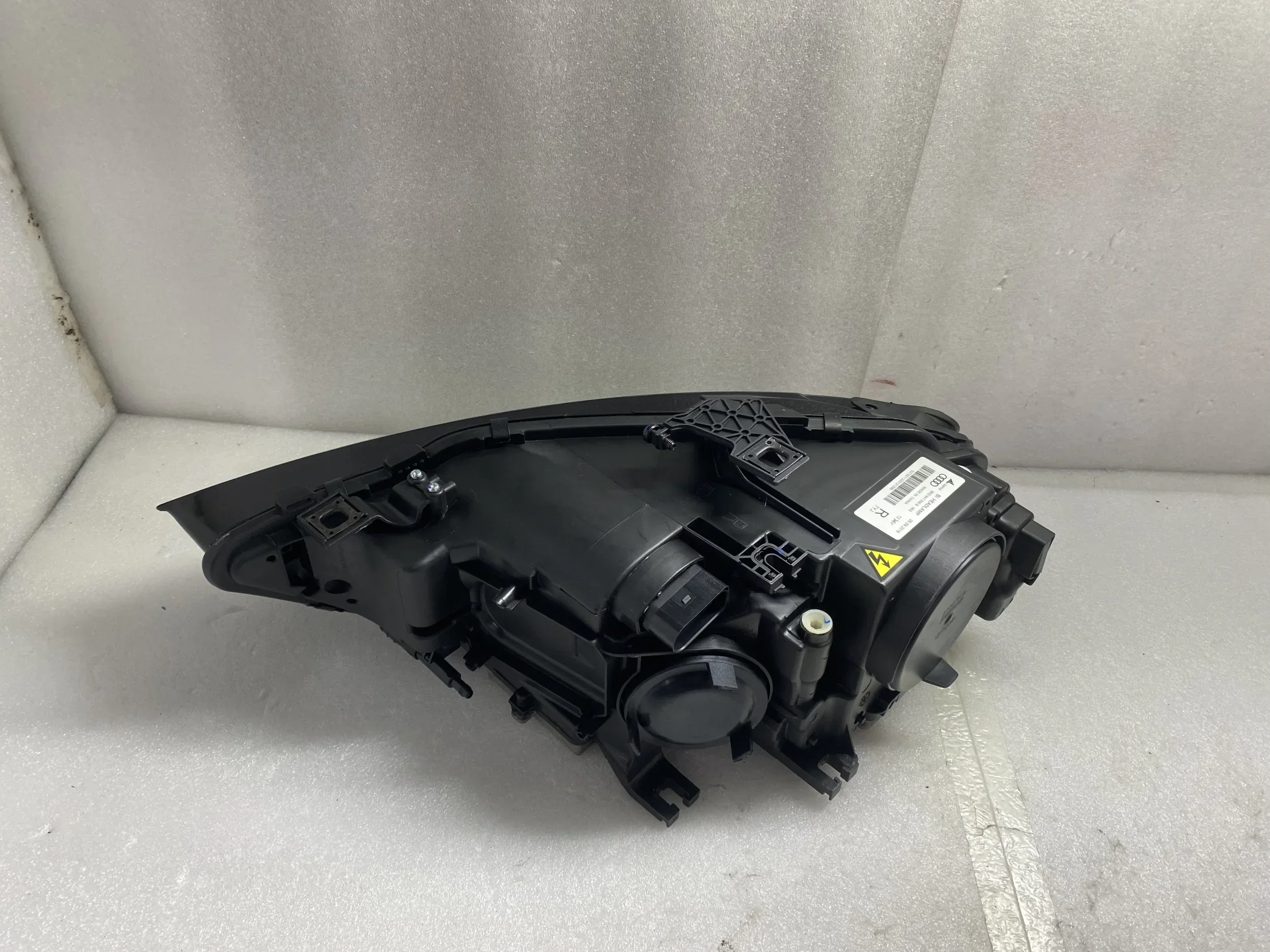 Faros delanteros Hernia para Audi A4 B9 2013-2016 - imagen 4