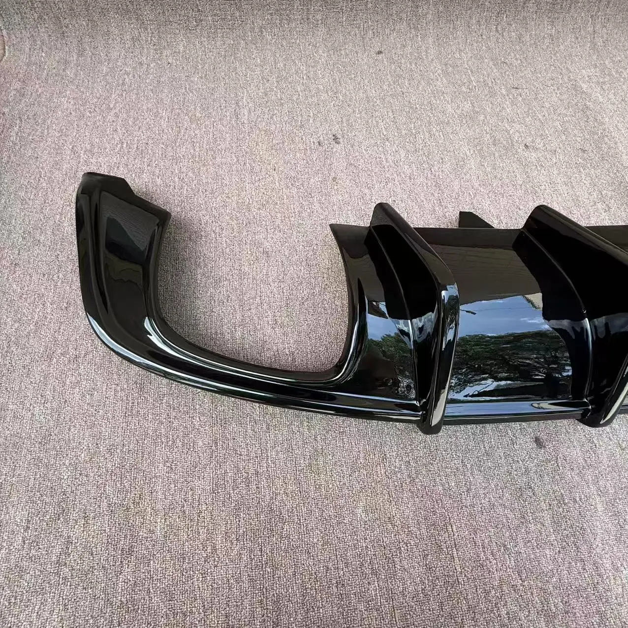 Acabado exterior del difusor para Audi A4 y S4 B9
