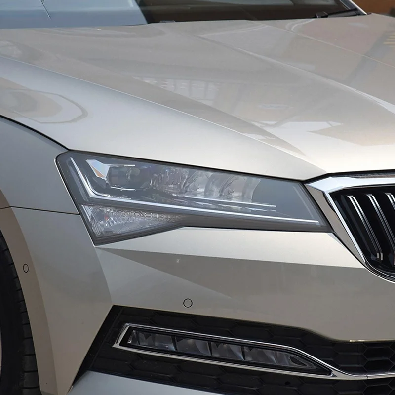 Protector faros TPU transparente Skoda Superb III 2015-2020 - imagen 2