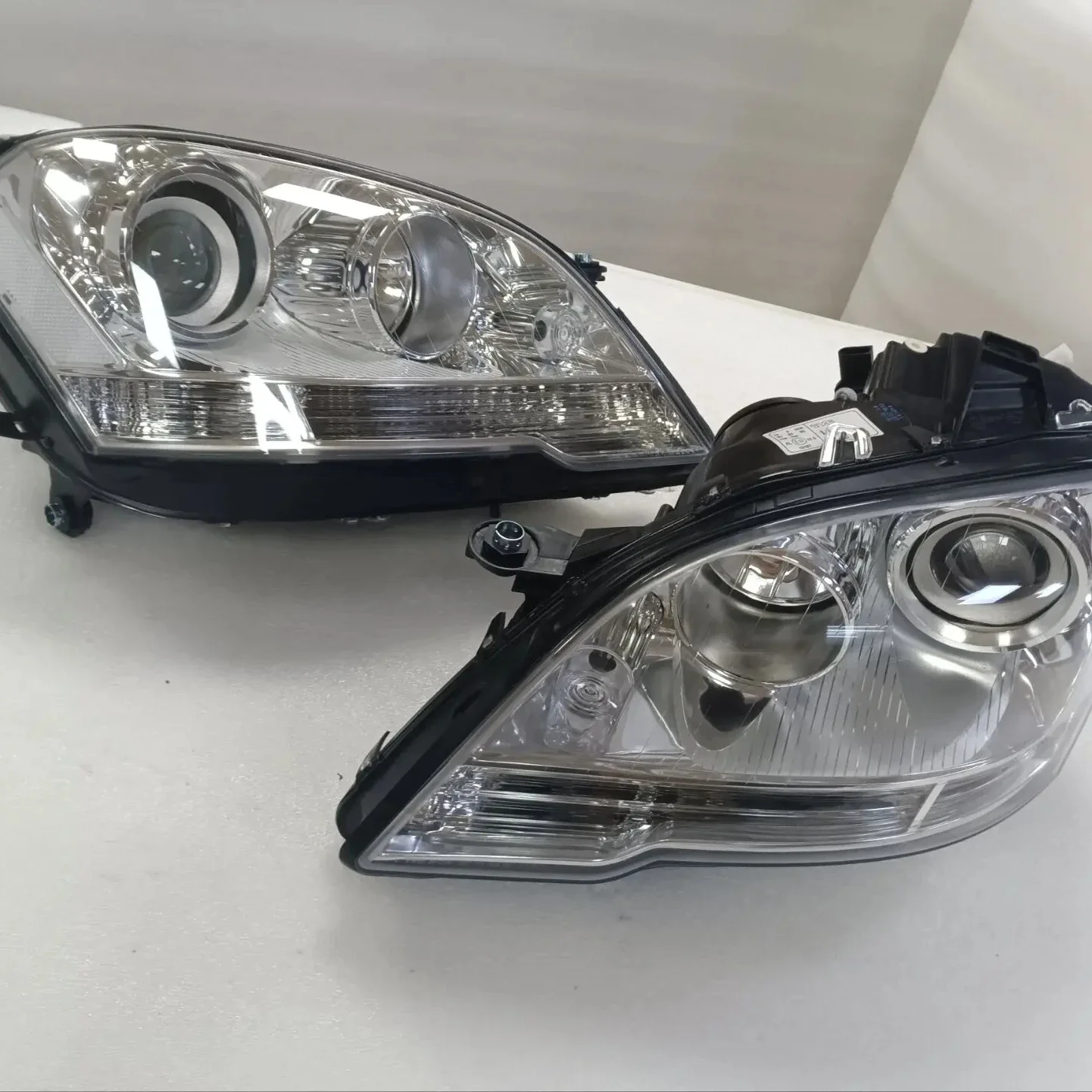 TYC Faro delantero cromado plata Mercedes W164 ML280/320/350 2009-2011