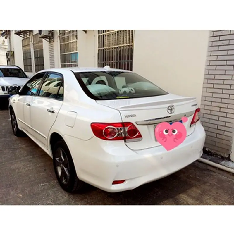 Alerón trasero Toyota Corolla estilo Taiwán - vista frontal