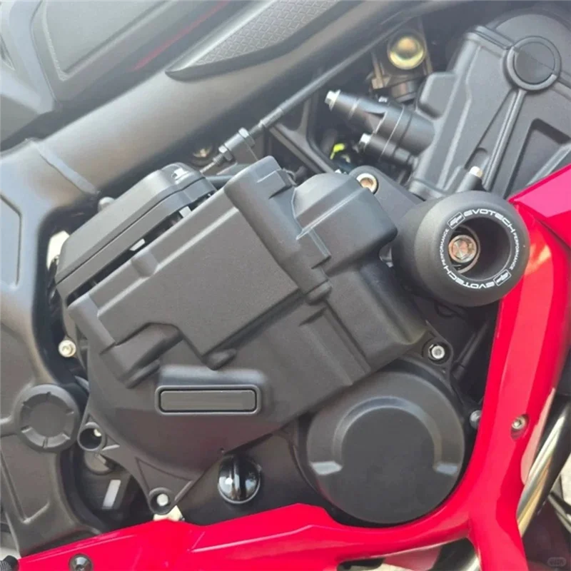 Tapa secundaria de embrague Honda CBR650R y CB650R 2024-2025 - imagen 5