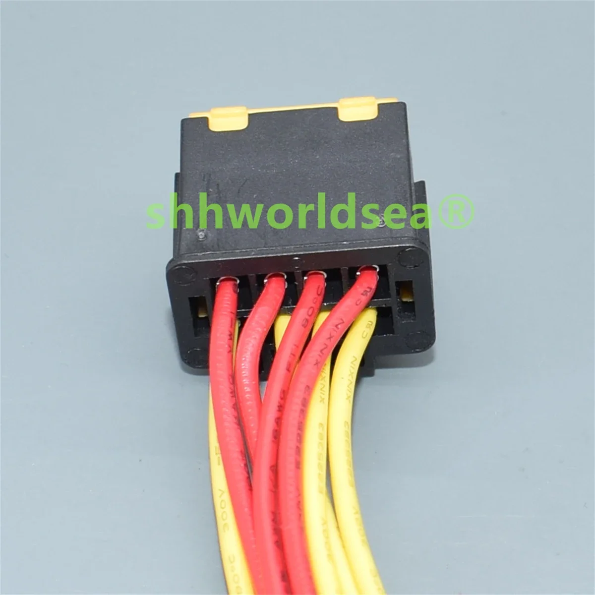 Conector de 8 vías con terminales para automóvil