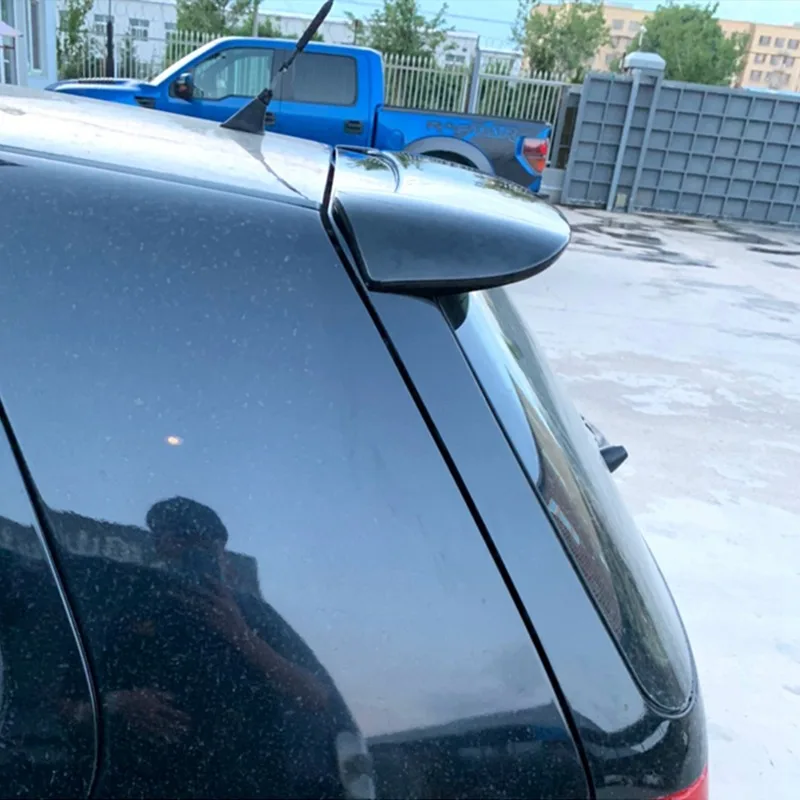 Detalle del acabado brillante del alerón trasero