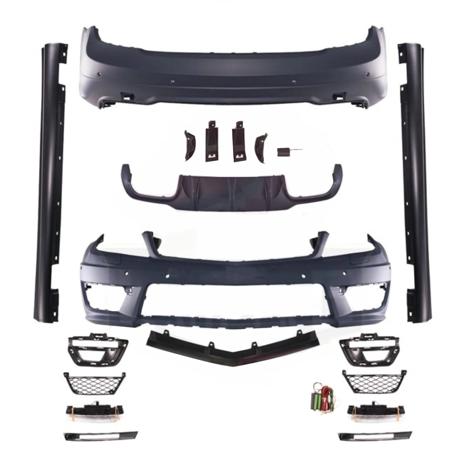 Kit bodywork Mercedes Clase C W204 - parachoques, falda y wheel arches