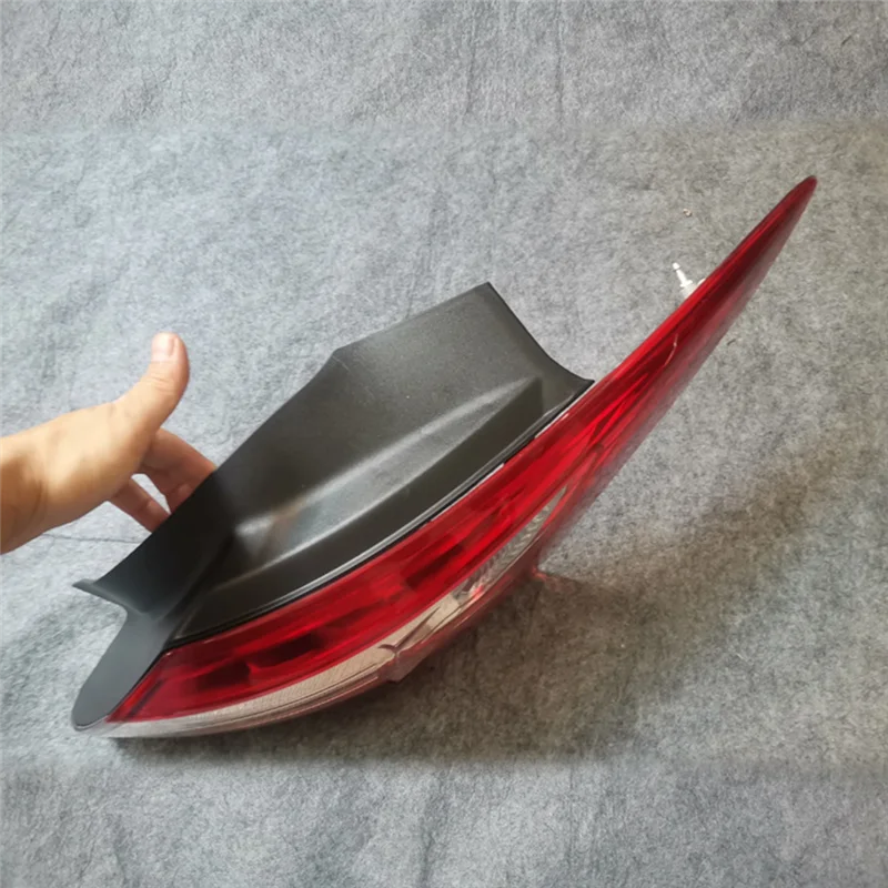 Piloto trasero LED Ford Focus 2012-2014 con luz de freno - imagen 5