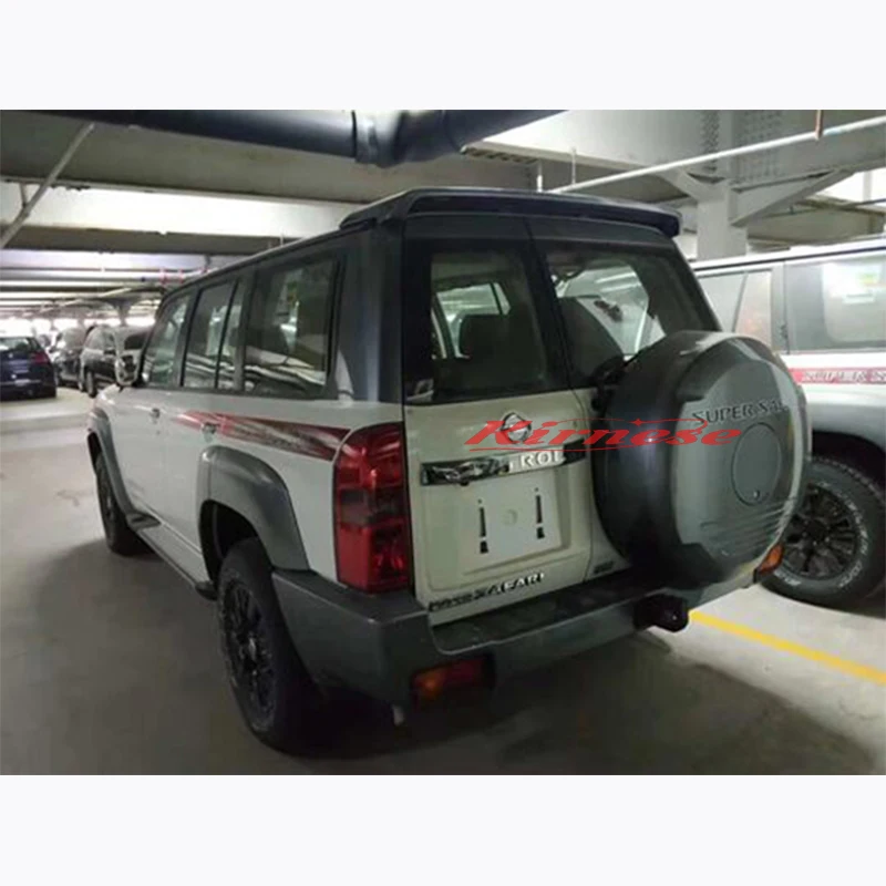 Alerón maletero trasero ABS negro – Nissan Patrol Y61 - imagen 5
