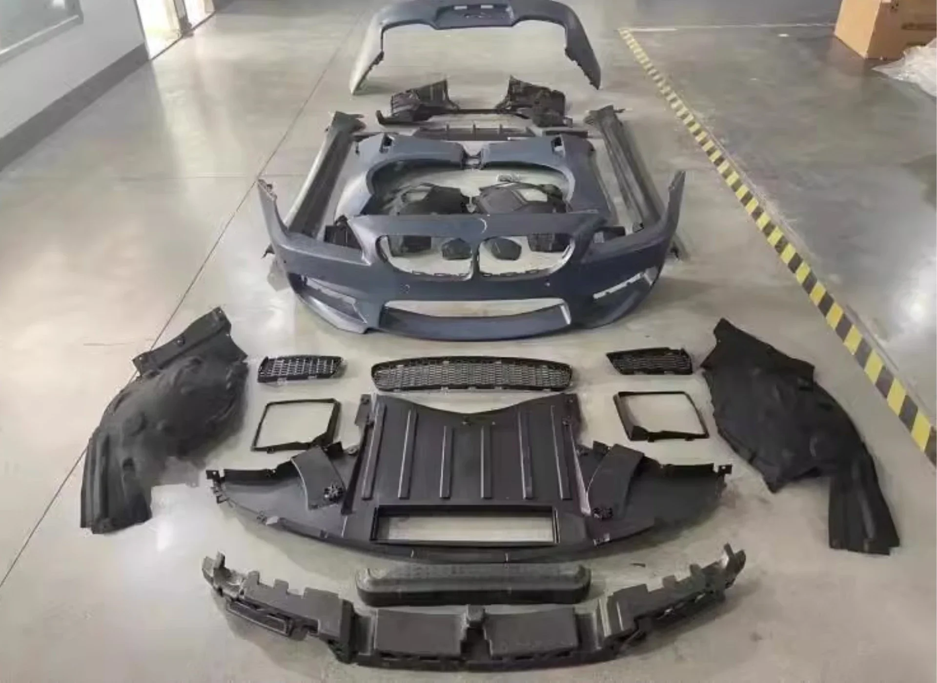 Kit de alerones delantero y trasero para BMW Serie 6