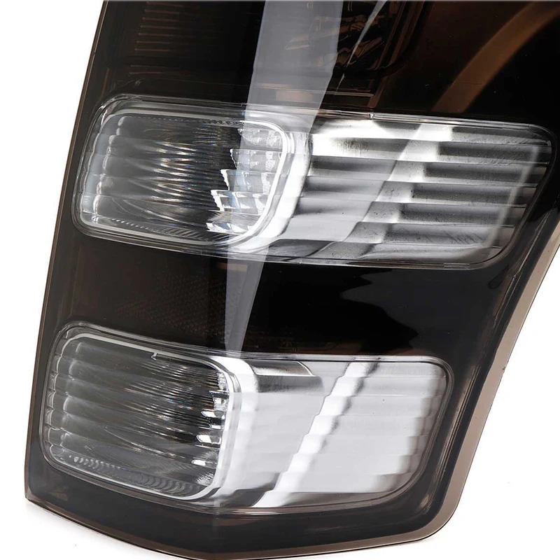 Piloto trasero Mitsubishi L200 Triton 2015-2018 con marcha atrás - imagen 5