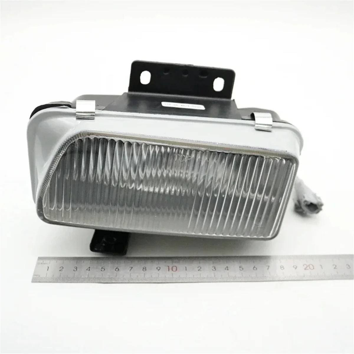 04-010698-006/005 - Luz antiniebla delantera Isuzu ELF NPR N35 - imagen 5