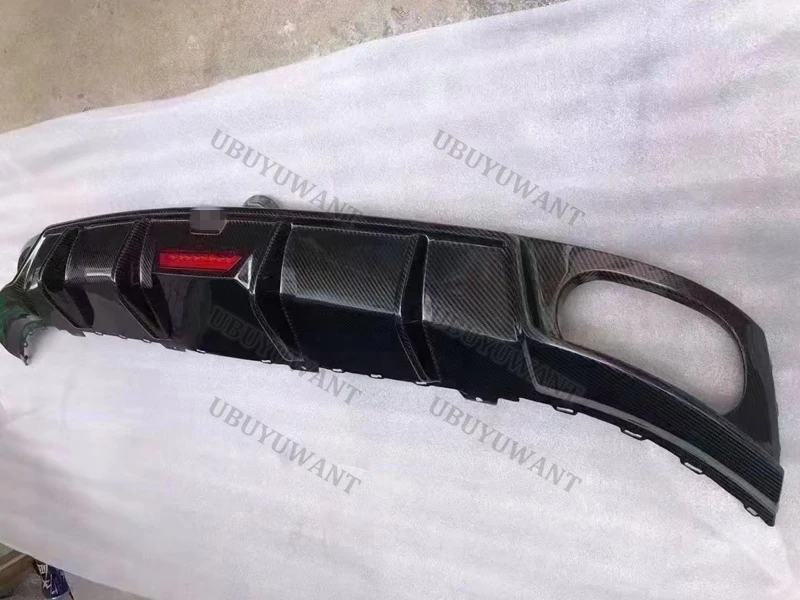 Vista general trasera del Audi Q8 con el kit completo montado
