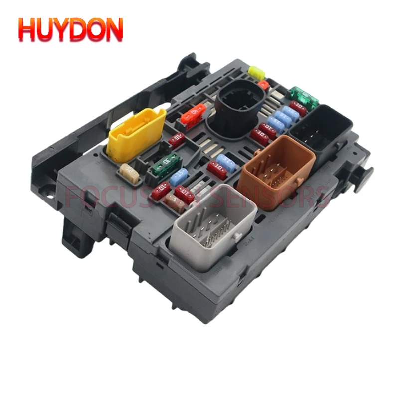 Unidad de control caja fusibles 9664706080 – Jumpy, Scudo, Partner - imagen 3
