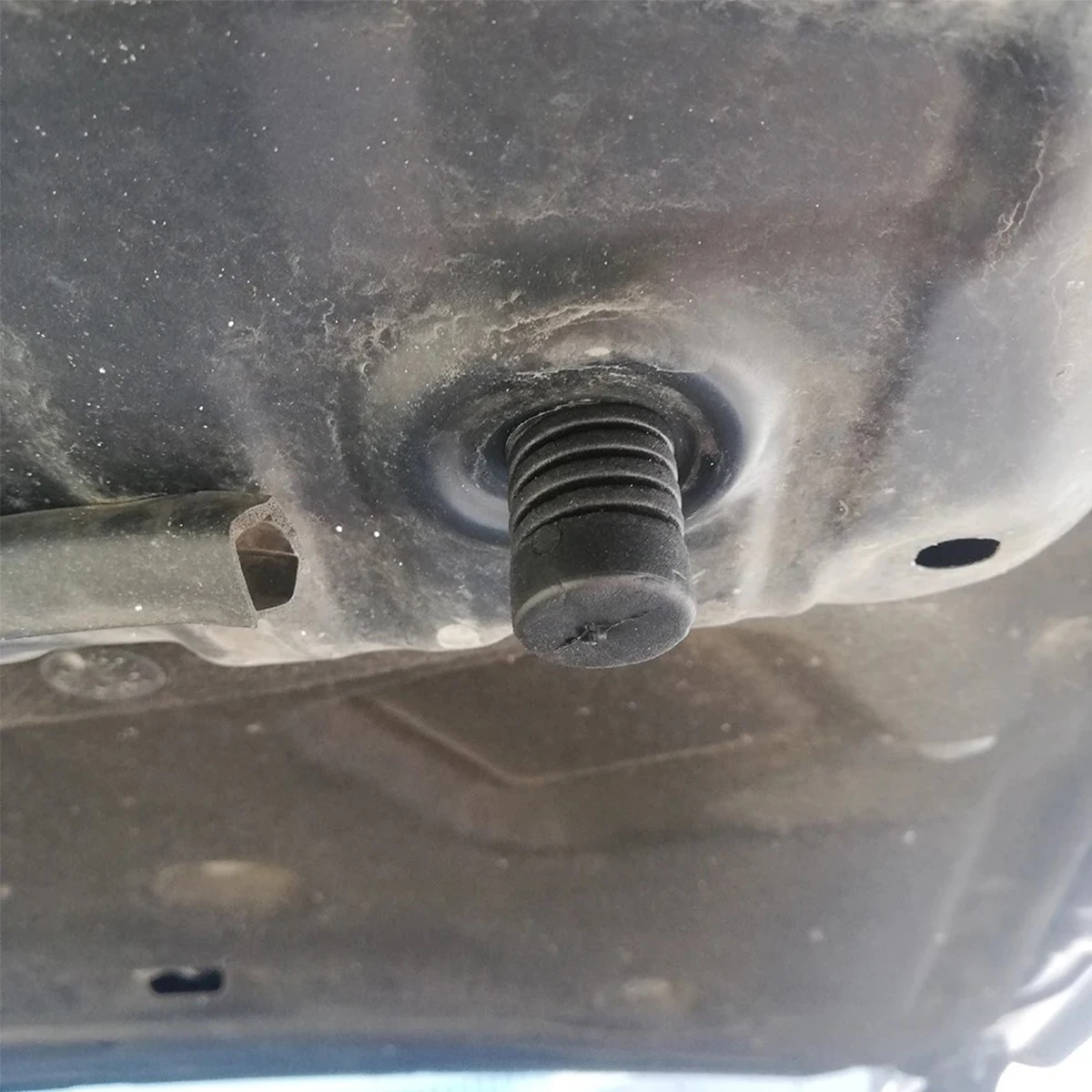 Tope de capó de goma para Nissan Juke F15 2010-2019 - imagen 5