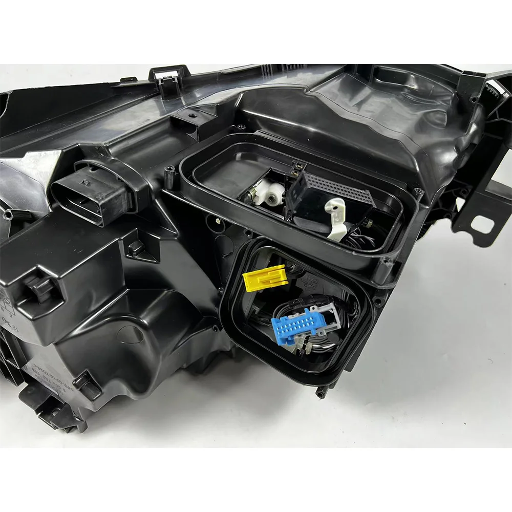 Faro LED instalado vista frontal