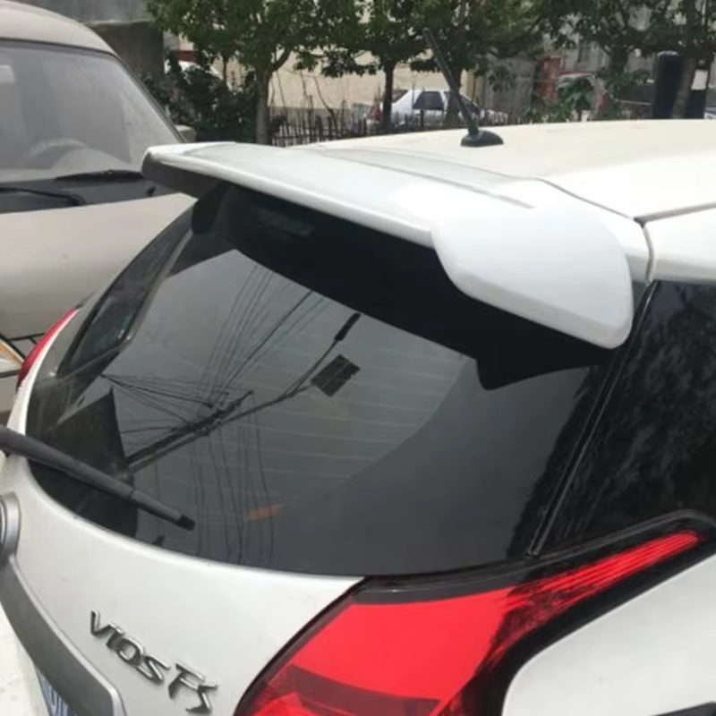 Alerón trasero ABS deportivo para Toyota Yaris 2014-2018 - imagen 2