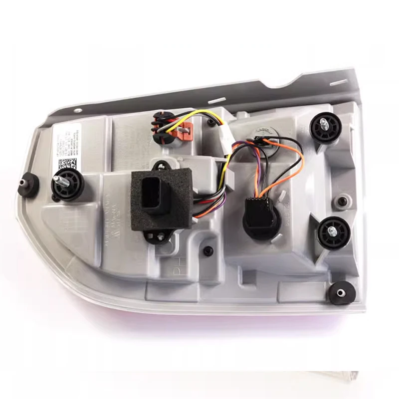 Piloto trasero Chrysler 300C 2012-2014 con intermitente - imagen 5