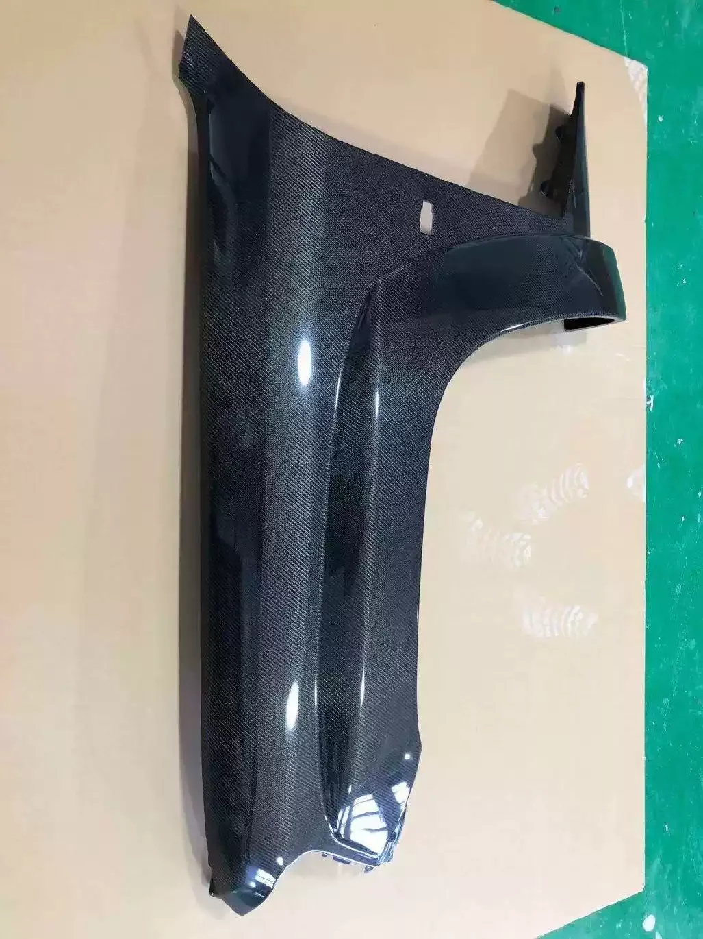 Guardabarros fibra de carbono Nissan Patrol Y61 deportivo racing - imagen 4
