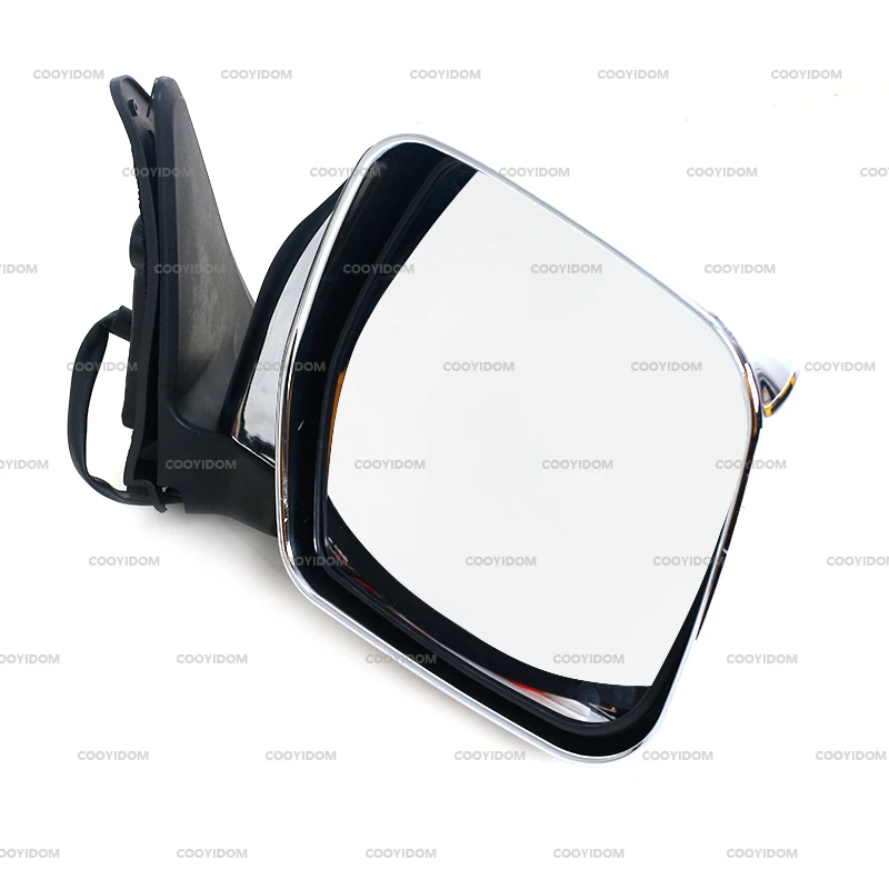 Detalles del espejo retrovisor lateral