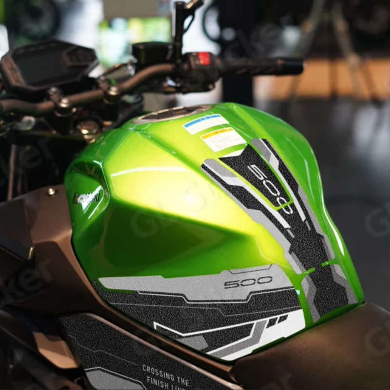 Detalle de las calcomanías autoadhesivas para depósito
