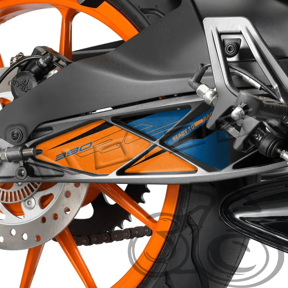 Pegatina protectora para basculante KTM RC 390 (2020-2024) - imagen 5