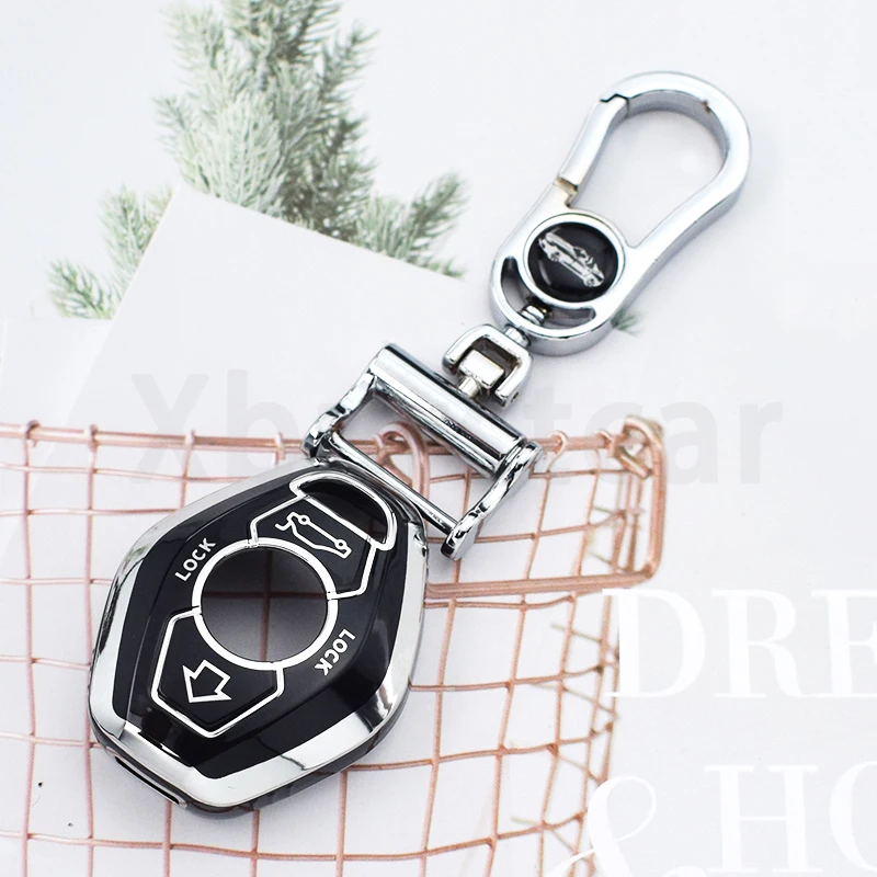 Funda protectora instalada sobre una llave BMW