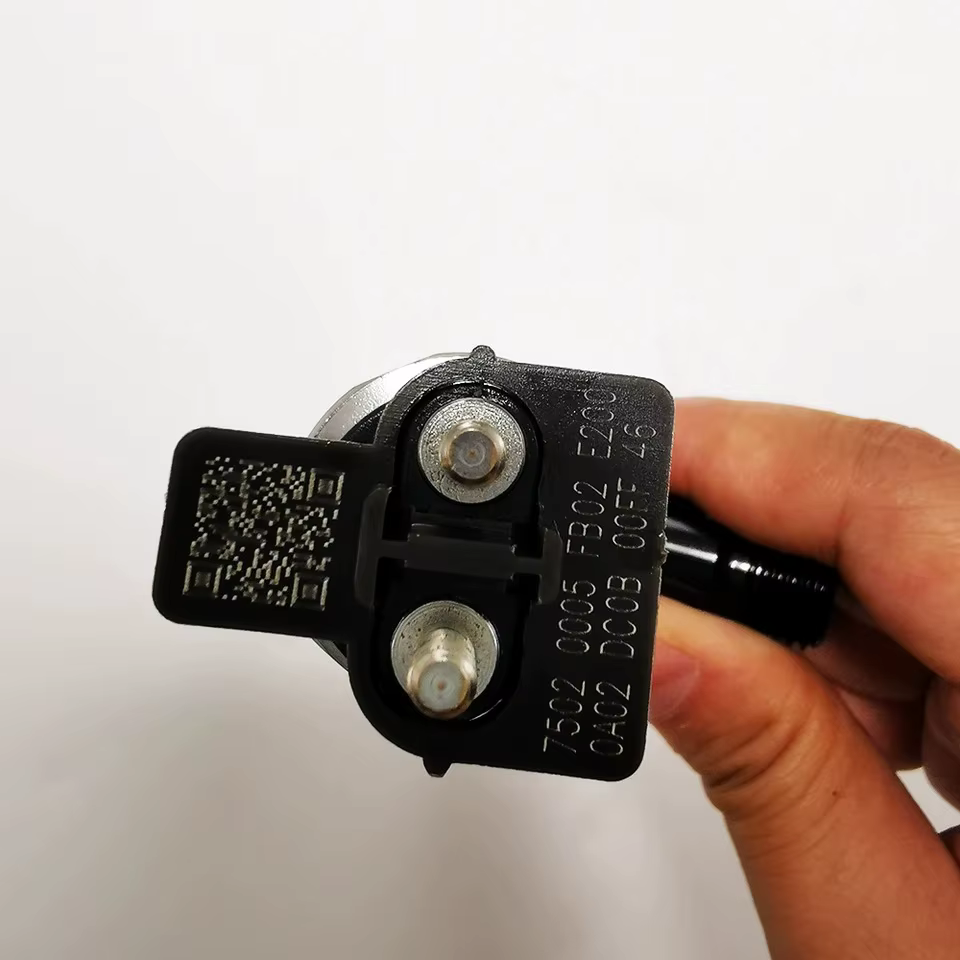 Inyector diésel CAT 295050-0421 para C4.4, 312E y 420F - imagen 3