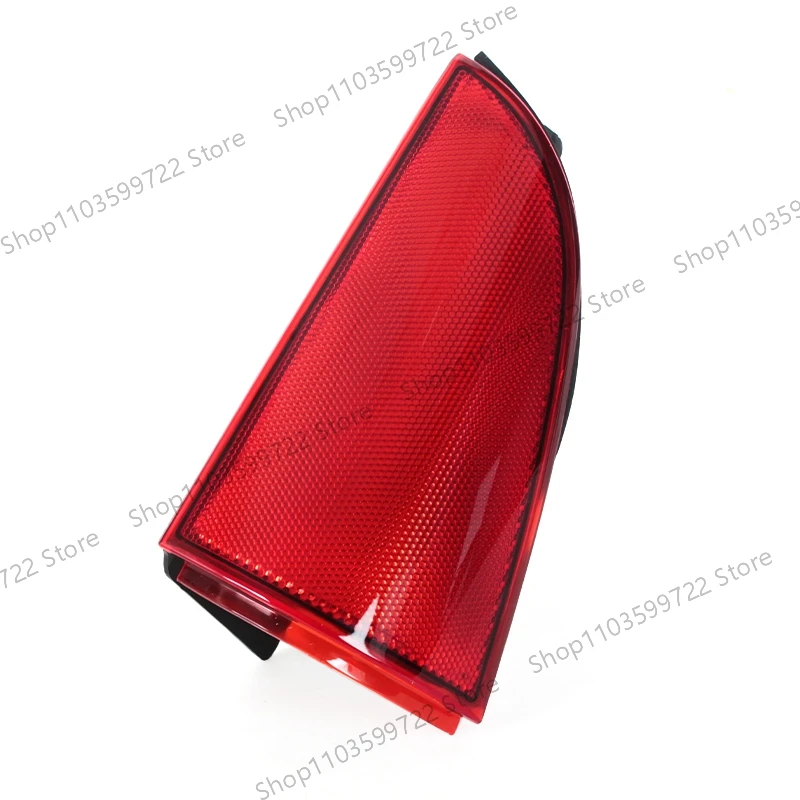 Piloto trasero superior Mercedes Viano 2004-2010 triangular - imagen 4
