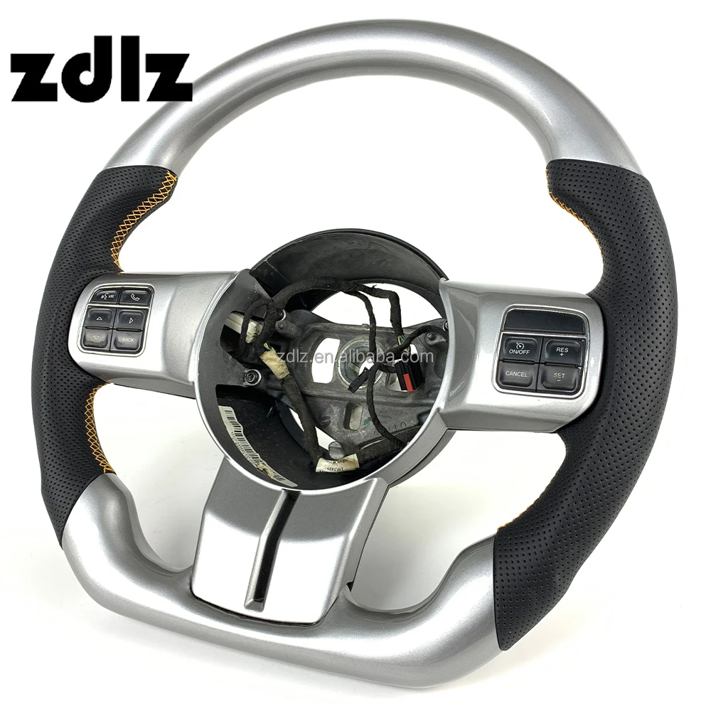 Vista del volante deportivo personalizado para Jeep