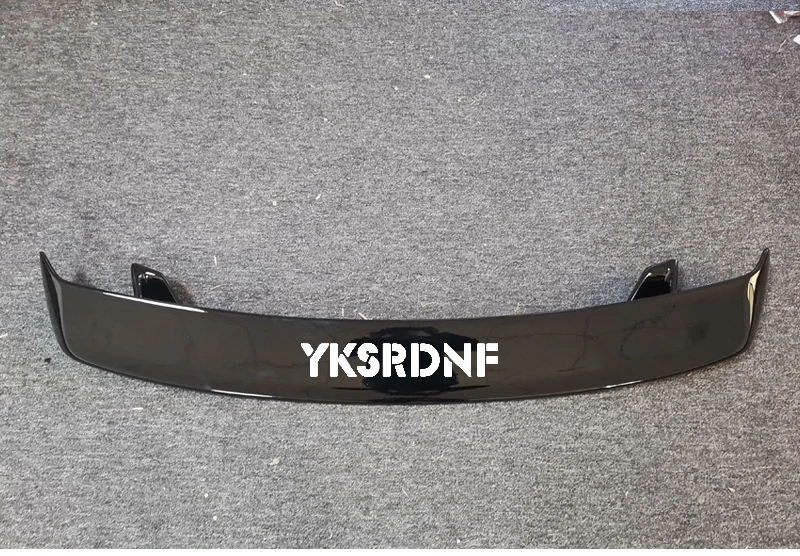Alerón trasero de fibra de carbono Audi TT MK2 vista lateral