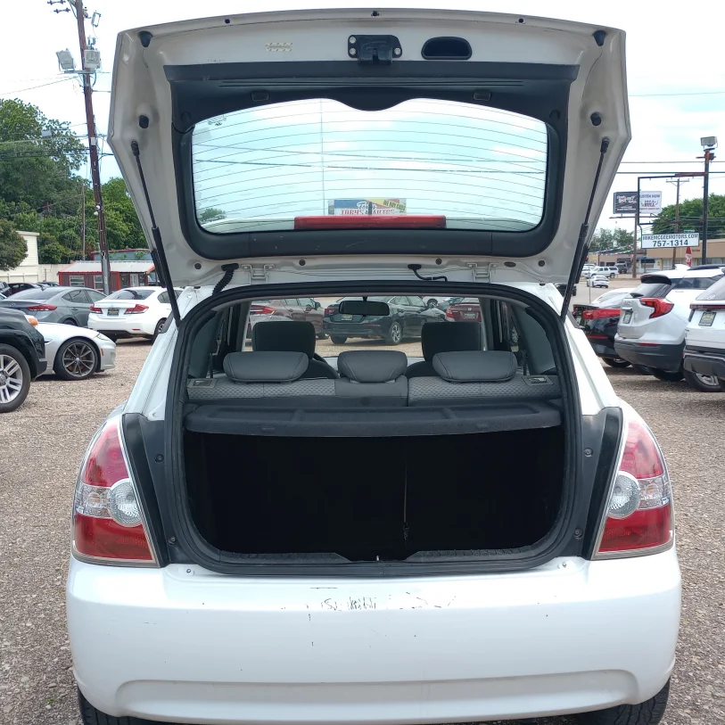 Amortiguadores puerta maletero Hyundai Accent Verna III MC 2005-2011