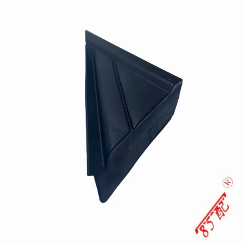 Placa triangular de fijación
