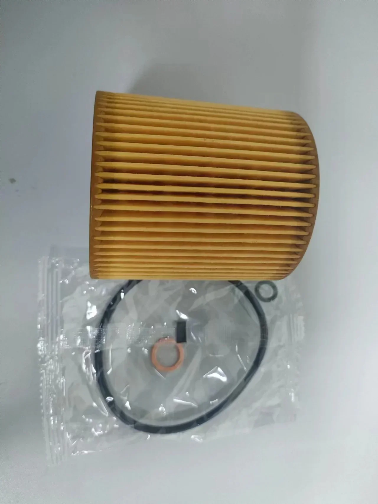 Filtro de aceite BMW 11427953129 para Serie 3, 5, 7, X1, X3 y X5 - imagen 2