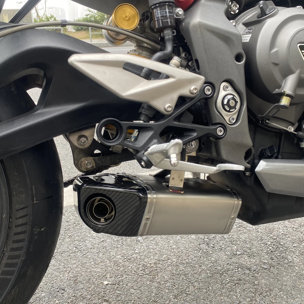 Tubo escape Street Triple 765 fibra carbono – conexión silenciador - imagen 4