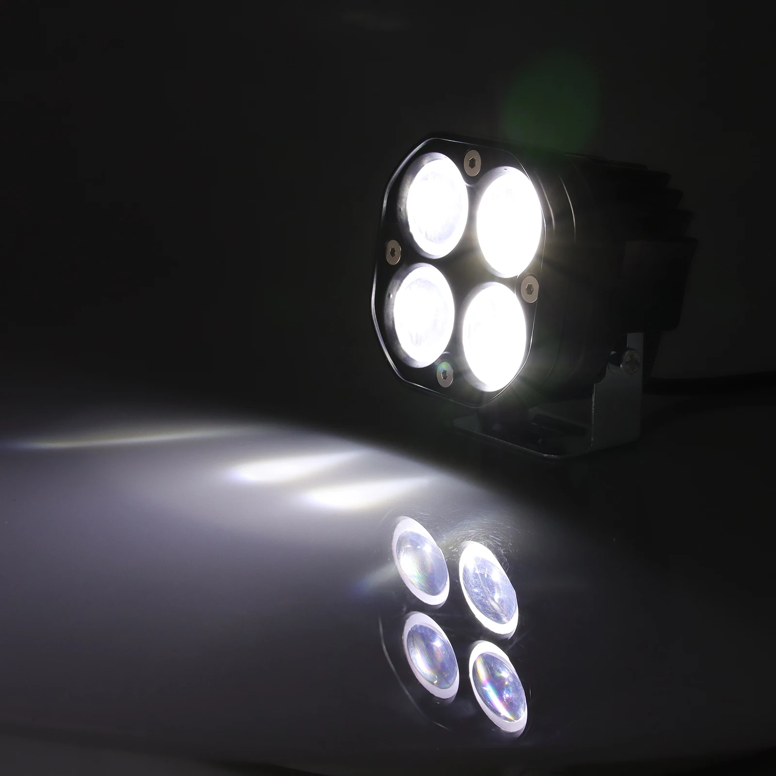 Foco antiniebla LED 20W 4 chips, blanco frío 12V/24V, haz de trabajo IP67 - imagen 5