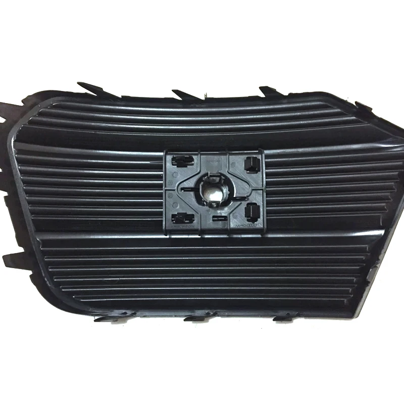 Parachoques inferior con rejilla radar antiniebla – Audi Q3 2016-2017 - imagen 4