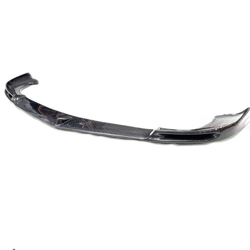Labio frontal de carbono estilo V – Mercedes CLS63 AMG W218 2012-2015 - imagen 2