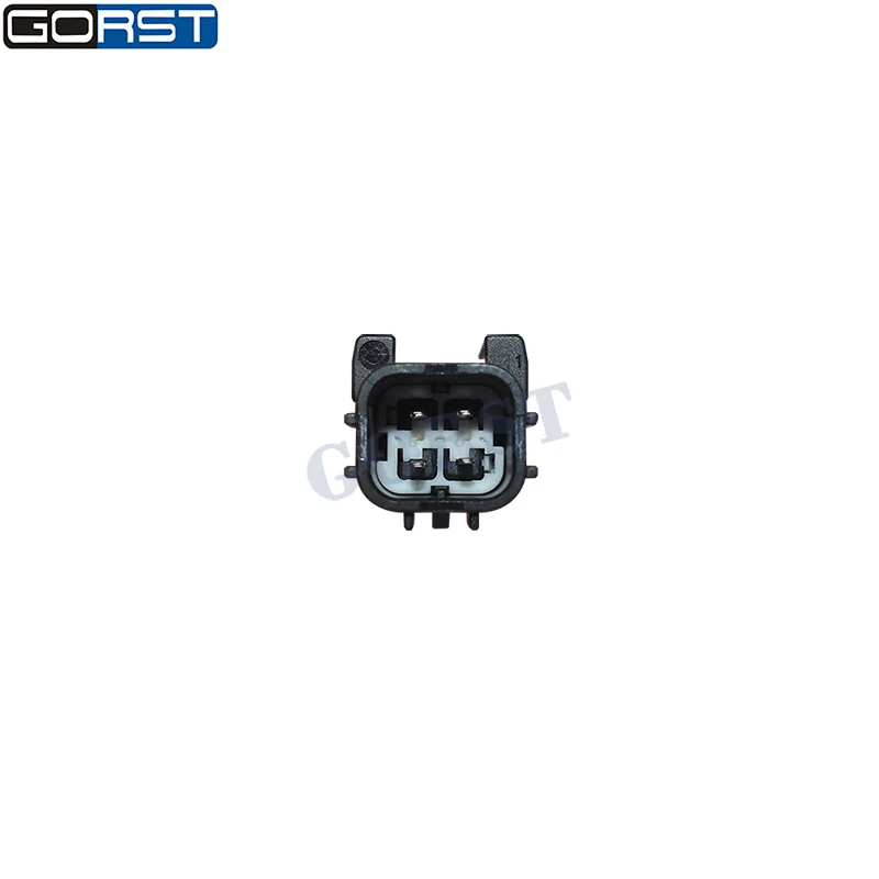 Comparación visual del sensor automotriz y su conector