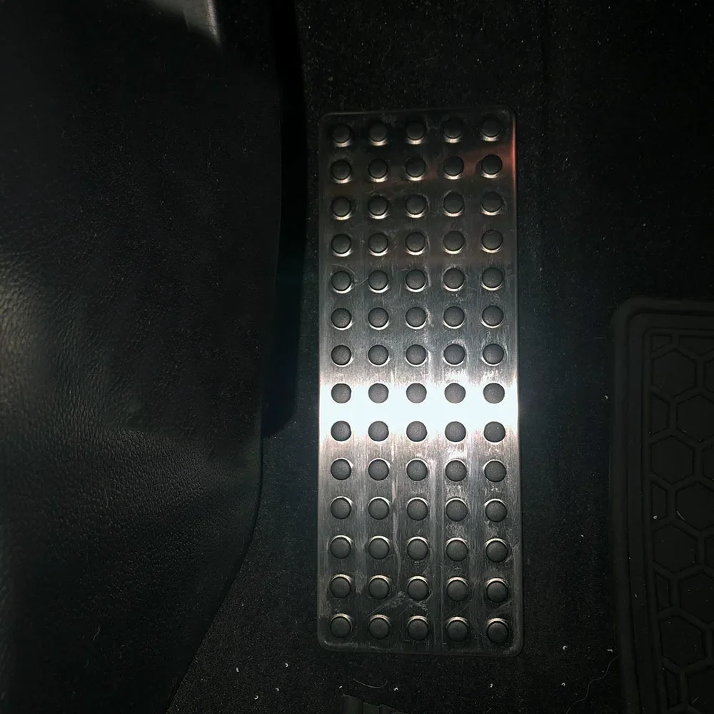 Cubierta reposapiés acero inoxidable Mercedes C, E, CLA y GLA - imagen 5