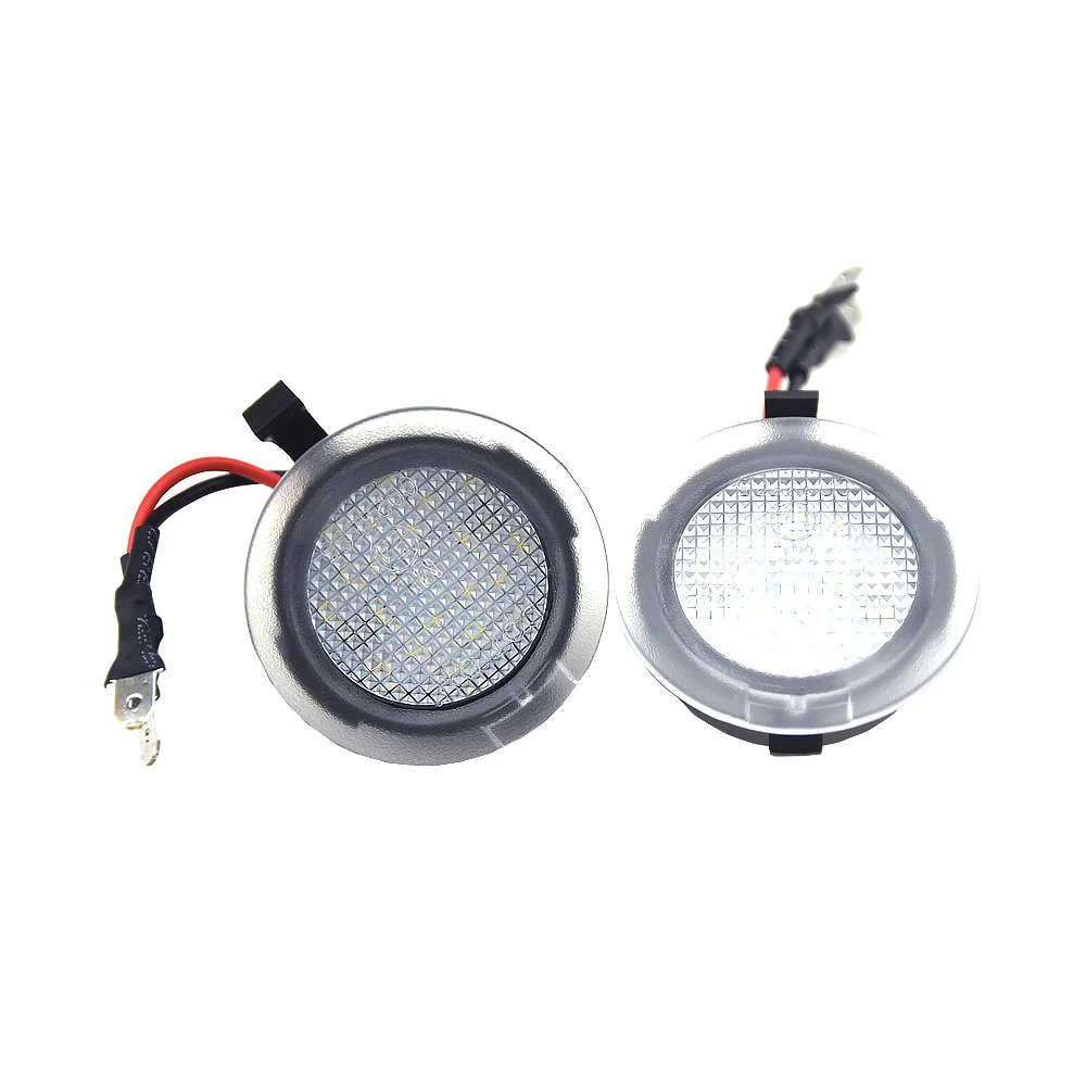 Ford Police Interceptor Sedan con luces LED de charco en retrovisor