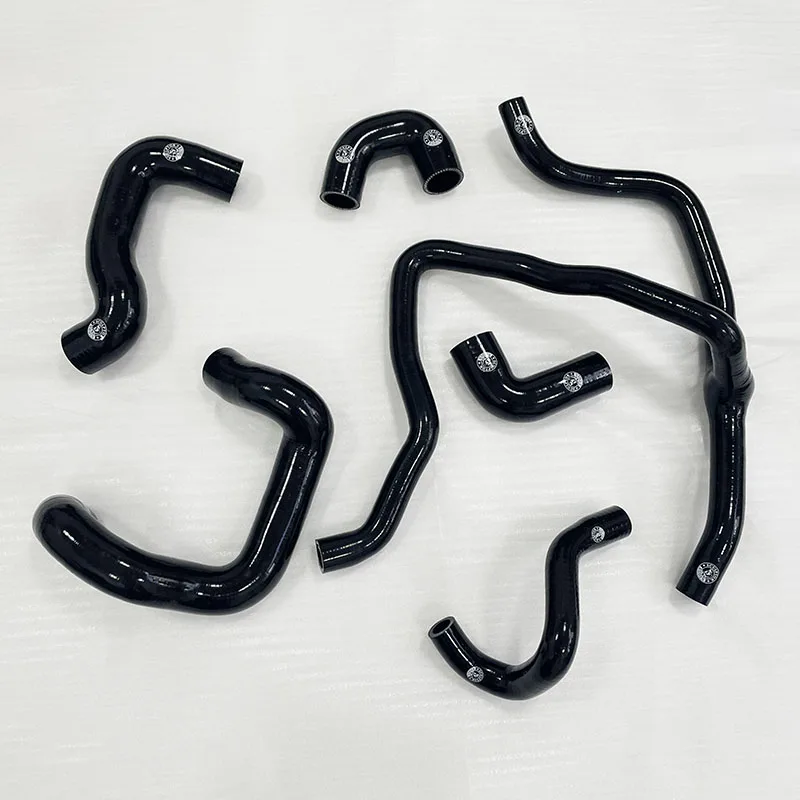 Detalle de la manguera de refrigerante BMW E30