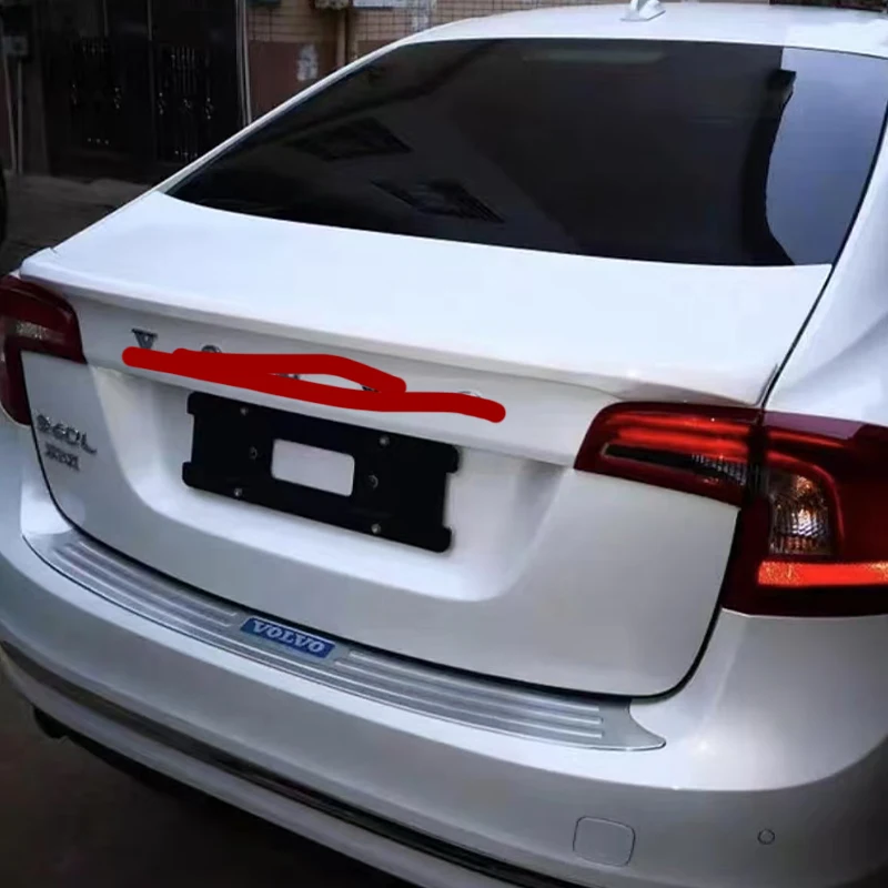 Alerón trasero Volvo S60 carbono vista lateral