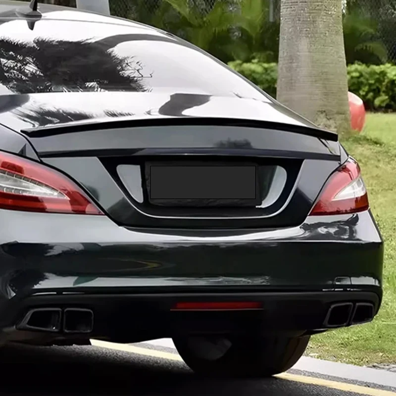 Alerón difusor de labio trasero negro brillante