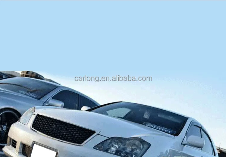Vista adicional del diseño de los parachoques para Toyota Crown