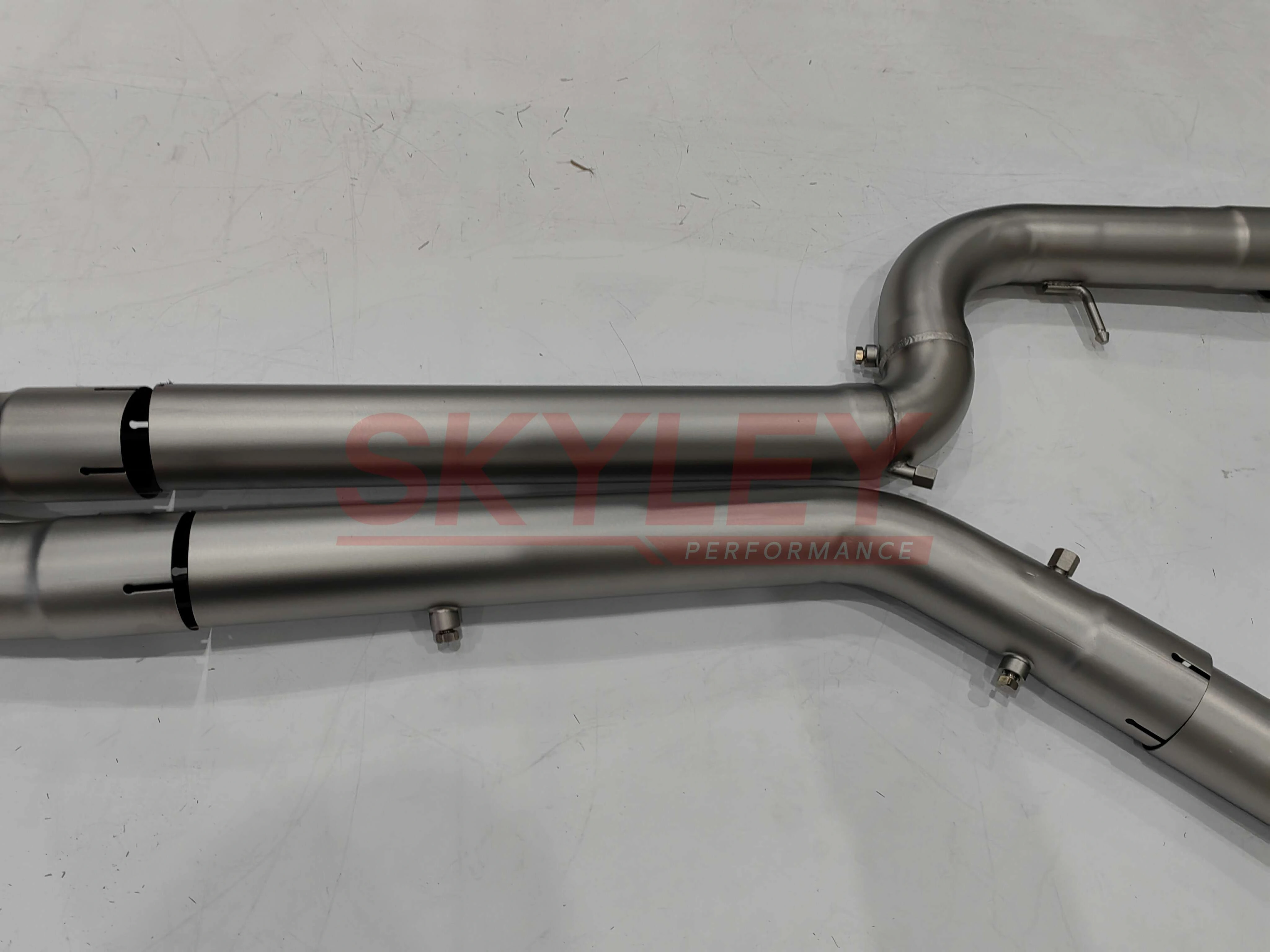 Silenciador deportivo con válvulas para BMW G80 y G82