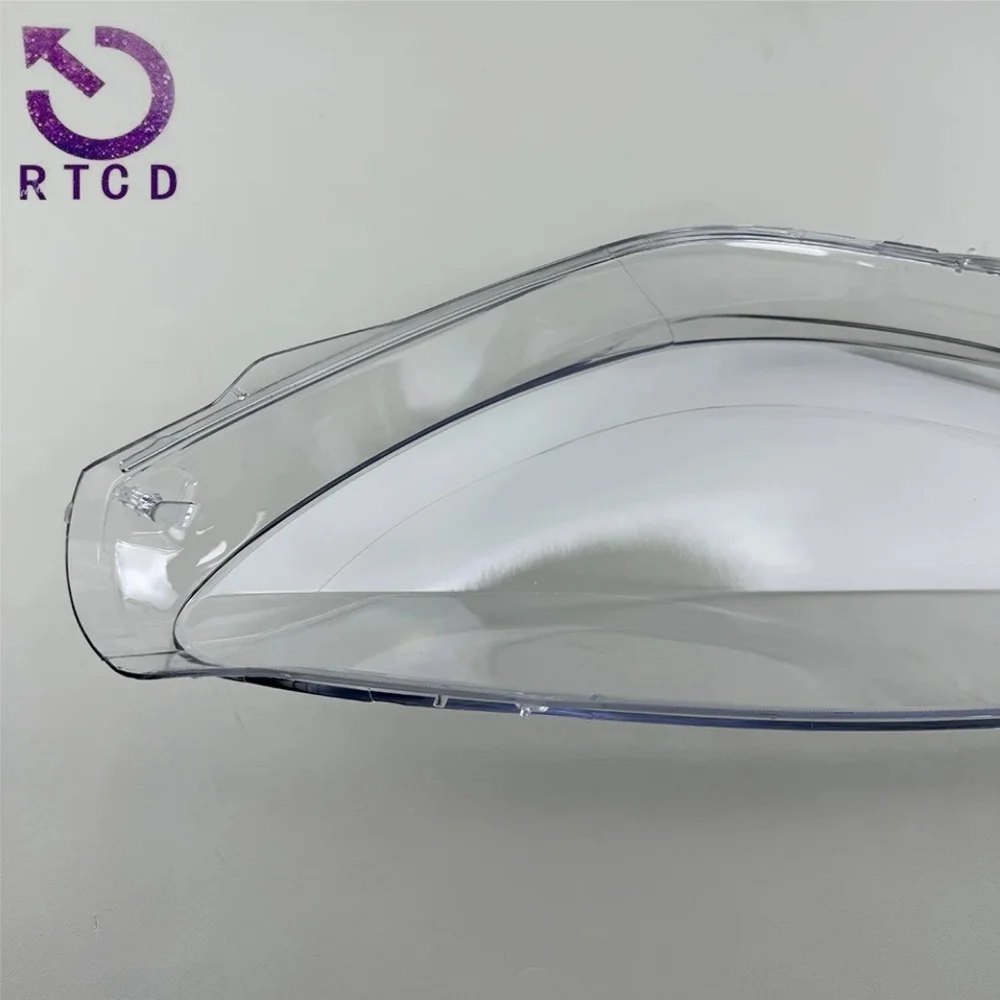 Detalle de la cubierta de faro para Peugeot 307