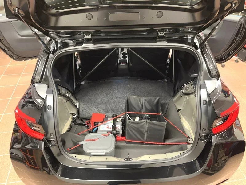 Soporte elevación maletero Toyota GR Yaris XP210 2020 - amortiguador gas