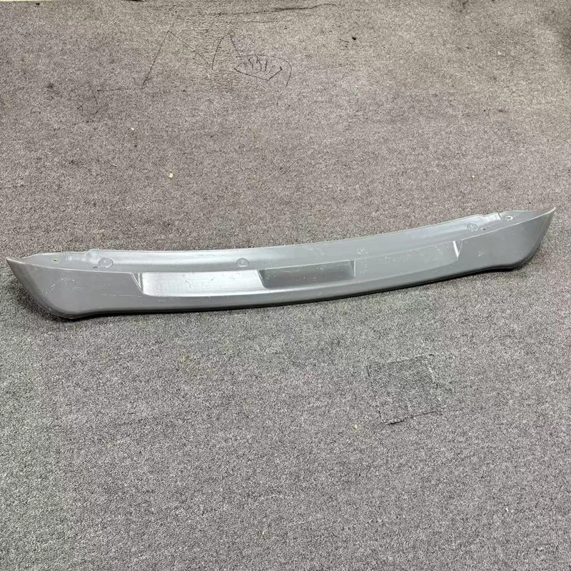 Alerón de techo trasero Toyota Hiace 2005-2018 ABS sin pintar - imagen 5