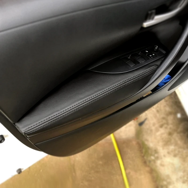 Funda de microfibra para reposabrazos de puerta Toyota Corolla 2019