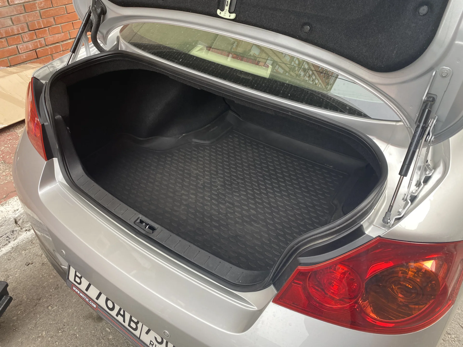 Amortiguadores maletero Infiniti V36 G25/G35/G37 2006-2015 – soporte elevación