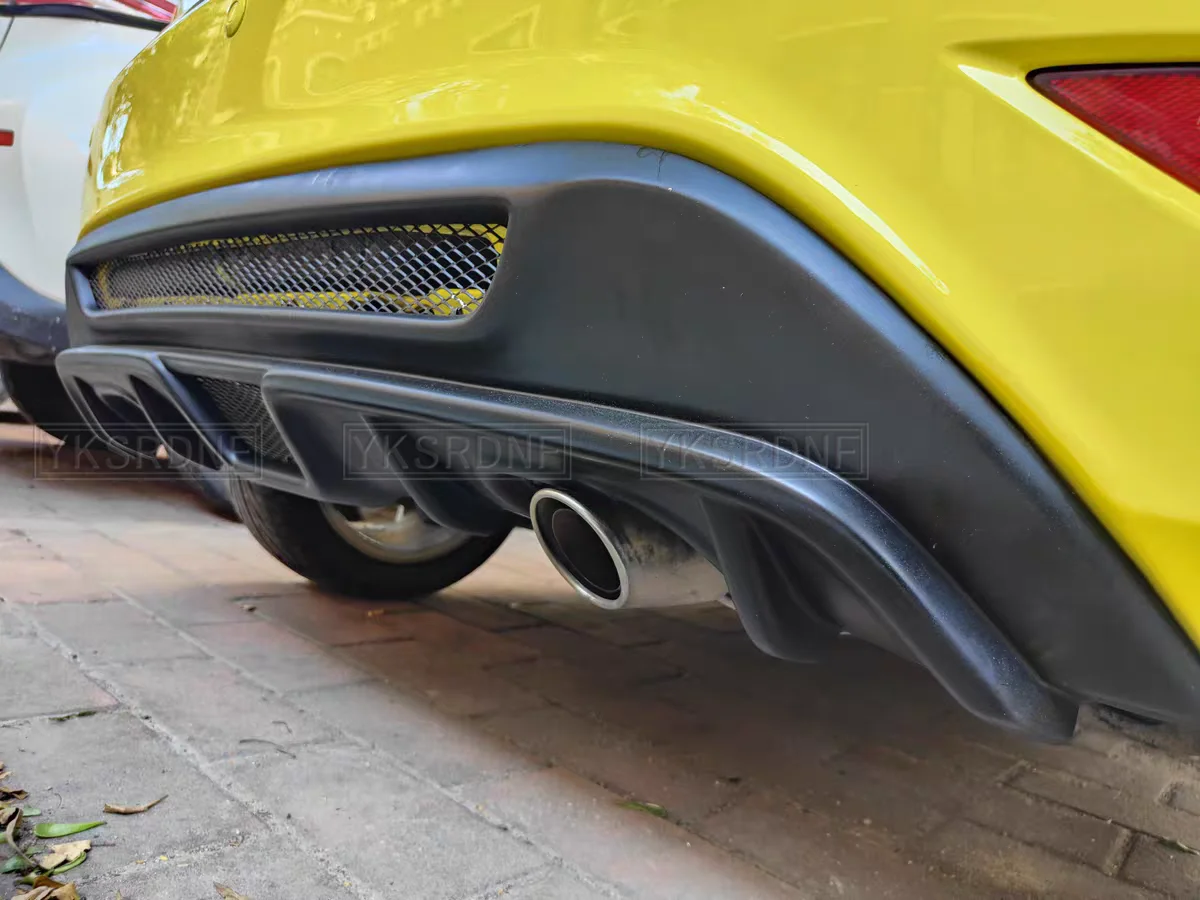 Vista lateral del difusor trasero para Ford Fiesta 2008-2013